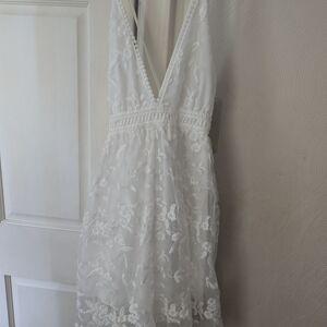 Elegant White Lace Dress